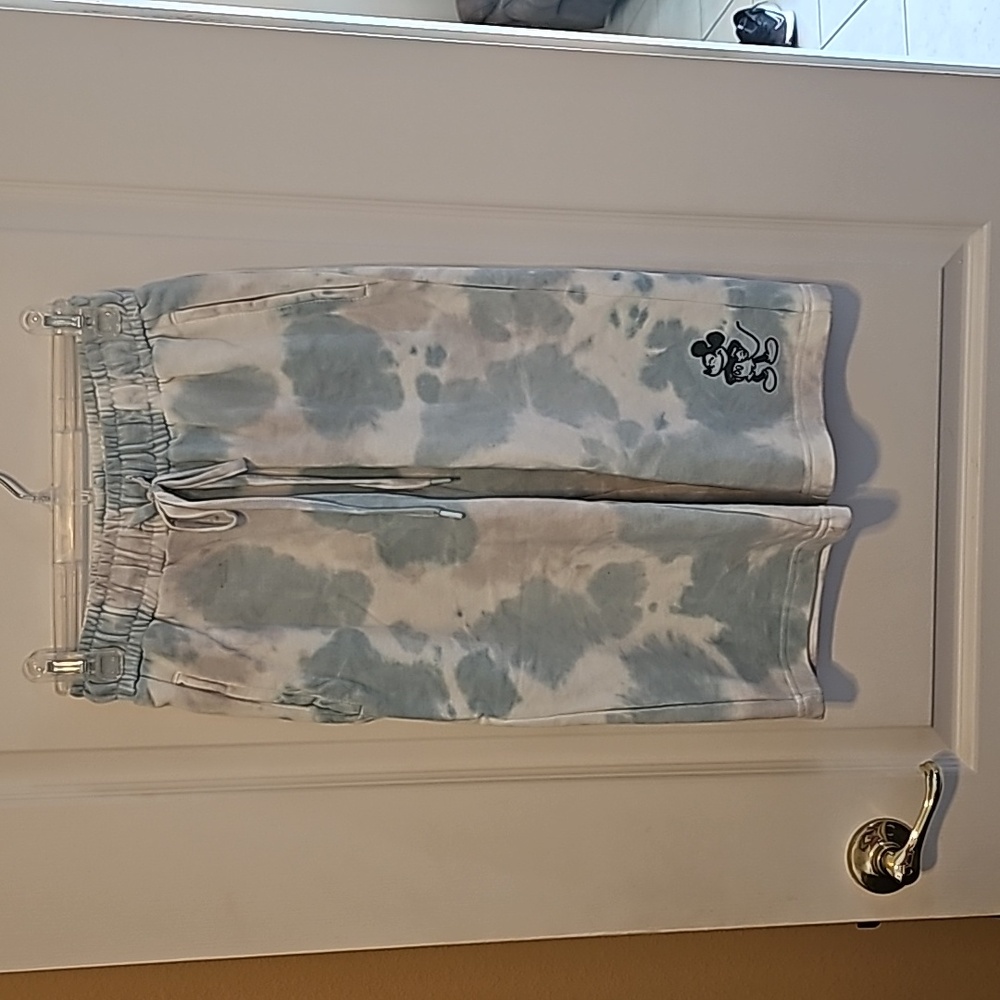Disney short unisex